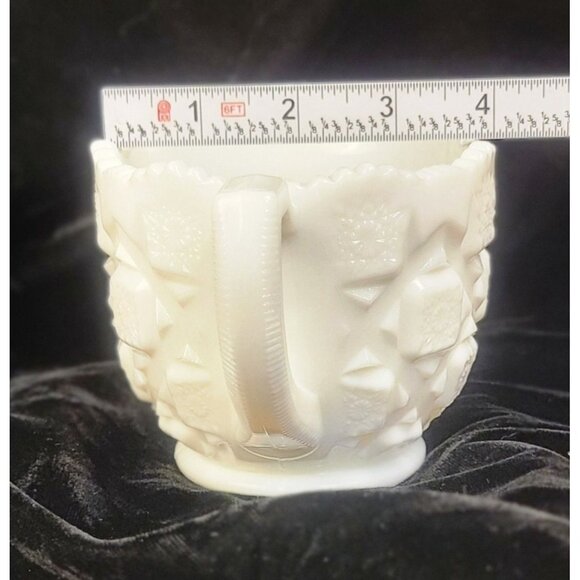 Vintage Westmoreland Milk Glass Creamer - Picture 13 of 14